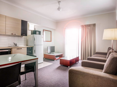Novotel Darwin Airport Hotel - Accommodation QLD 2