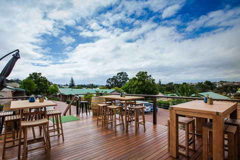Quality Suites Banksia Gardens - Accommodation QLD 2