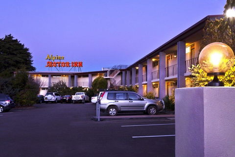 Alpine Motor Inn - Accommodation QLD 0