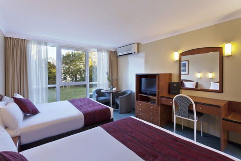 Alpine Motor Inn - Accommodation QLD 2