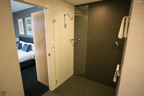 Alpha Hotel Eastern Creek - Accommodation QLD 1