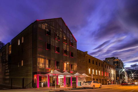 Salamanca Wharf Hotel - Accommodation QLD 1