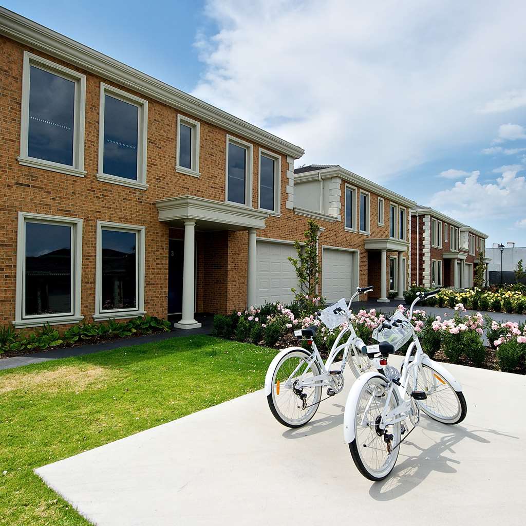 Crossover VIC Accommodation QLD