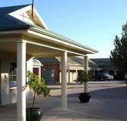 Country Gardens Motor Inn - Accommodation QLD