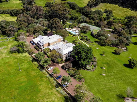 Grand Mercure Basildene Manor - Accommodation QLD 1