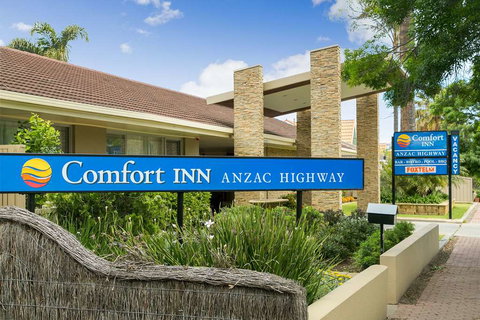 Comfort Inn - Accommodation QLD 1