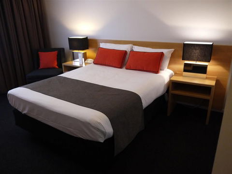 Alpha Hotel Canberra - Accommodation QLD 0