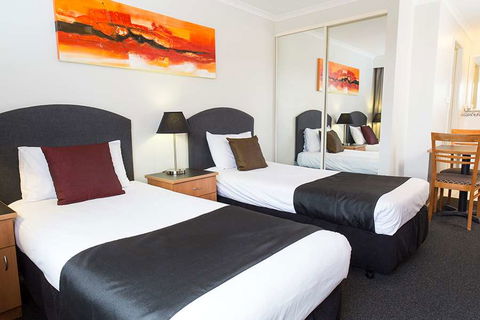 Alpha Hotel Canberra - Accommodation QLD 1