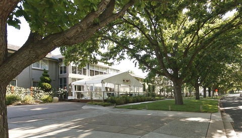 Forrest Hotel & Apartments - Accommodation QLD 0