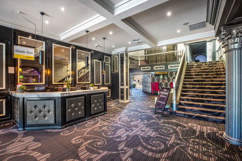 Skyways Hotel - Accommodation QLD 0