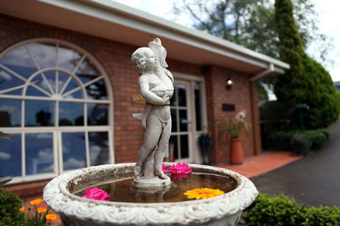 Summerhill Motor Inn - Accommodation QLD 1