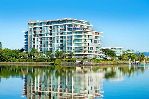 ULTIQA Freshwater Point Resort - Accommodation QLD 1