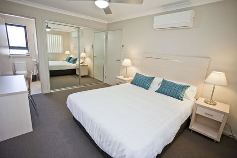 Stonewood Villas - Accommodation QLD 0