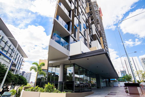 Arise Brisbane One - Accommodation QLD 0