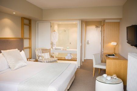 Deep Blue Hotel & Hot Springs - Accommodation QLD 2