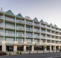 Lady Bay Resort - Accommodation QLD