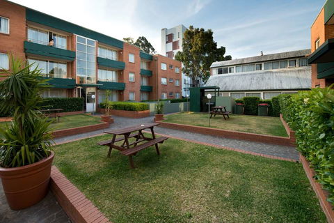 APX Apartments Parramatta - Accommodation QLD 3