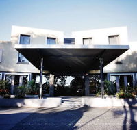 Golden Pebble Hotel - Accommodation QLD