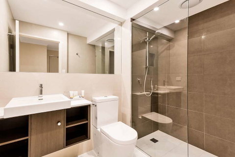 Quality Hotel Manor - Accommodation QLD 8