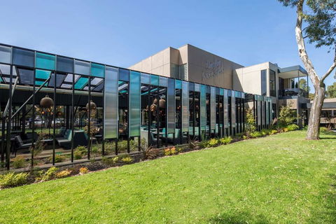 Dingley International Hotel - Accommodation QLD 14