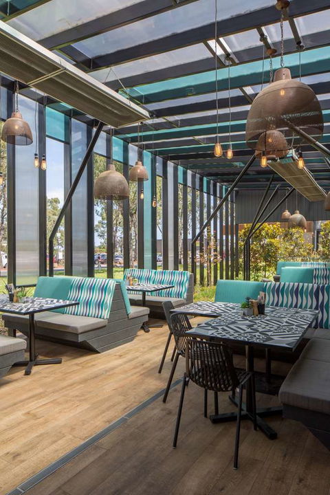 Dingley International Hotel - Accommodation QLD 15