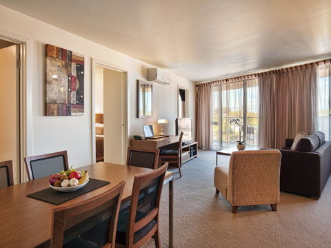 Quest Cheltenham Serviced Apartments - Accommodation QLD 3