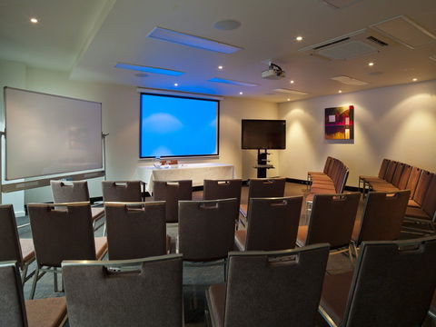 Quest Cheltenham Serviced Apartments - Accommodation QLD 9