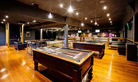 Sandbelt Club Hotel - Accommodation QLD 7