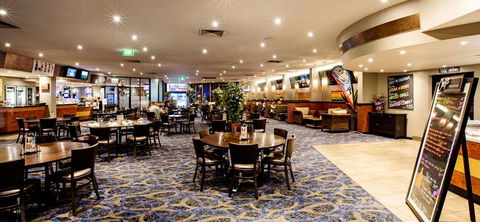 Sandbelt Club Hotel - Accommodation QLD 8