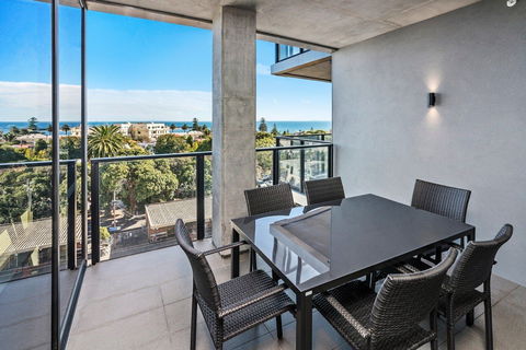 Anchorage Apartments Hampton - Accommodation QLD 5