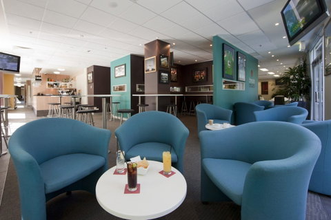 Pacific Suites Canberra - Accommodation QLD 3