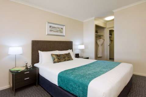 Pacific Suites Canberra - Accommodation QLD 4