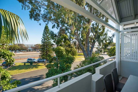 Broadwater Resort Apartments - Accommodation QLD 1