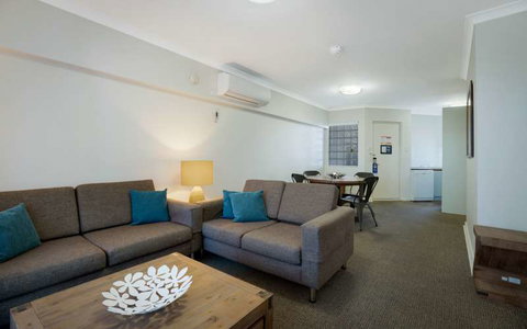 Broadwater Resort Apartments - Accommodation QLD 8