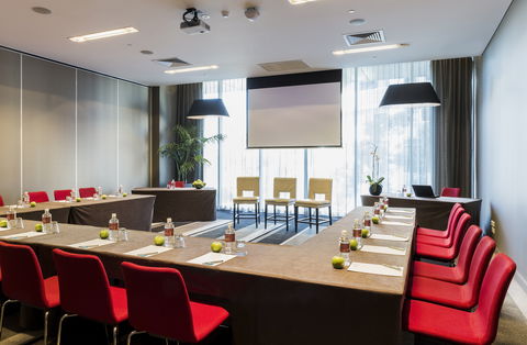 Fraser Suites Perth - Accommodation QLD 10