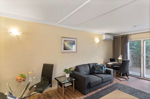The Peninsula Riverside Apartments - Accommodation QLD 5