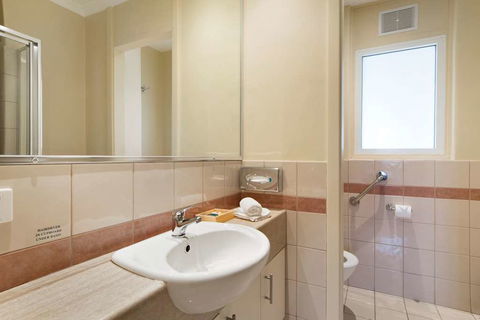 The Peninsula Riverside Apartments - Accommodation QLD 6