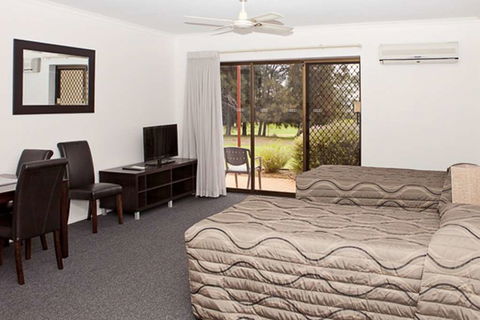 Comfort Inn & Suites Riverland - Accommodation QLD 3