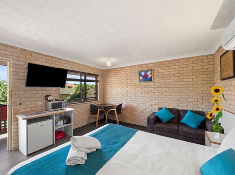 Kennedy Drive Motel - Accommodation QLD 4