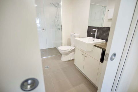 Curtis Central Apartments - Accommodation QLD 2