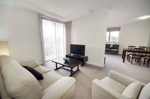 Curtis Central Apartments - Accommodation QLD 6