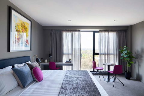 The Chen - Art Series - Accommodation QLD 10