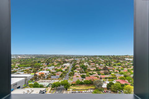 Arise Sky One - Accommodation QLD 10