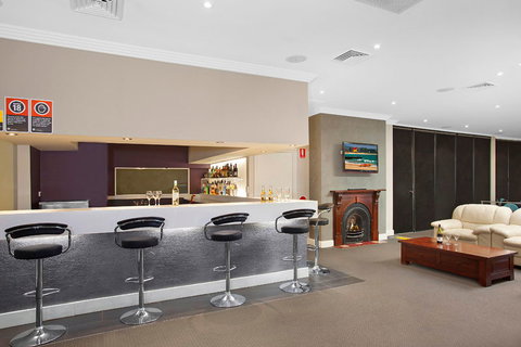 Checkers Resort & Conference Centre - Accommodation QLD 1