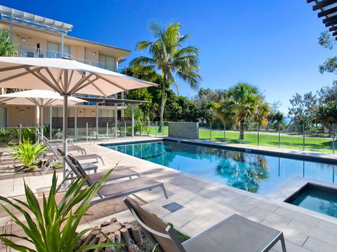 Maison Noosa Beachfront Resort - Accommodation QLD 2