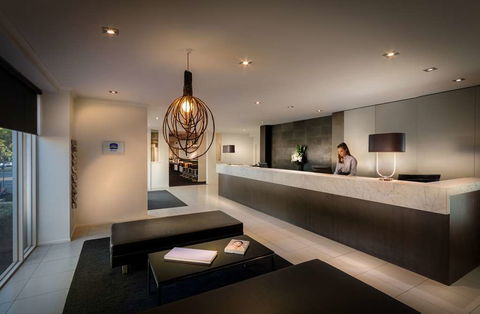 Best Western Plus Travel Inn Hotel - Accommodation QLD 1