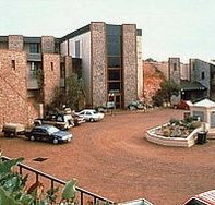 Desert Cave Hotel - Accommodation QLD