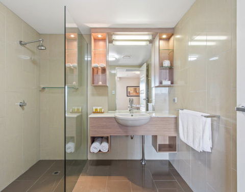 CBD Executive Apartments - Accommodation QLD 2
