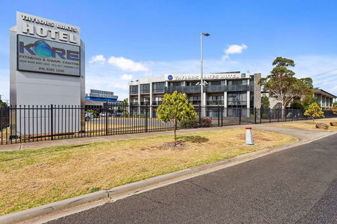 Quality Inn Taylors Lakes Motel - Accommodation QLD 0