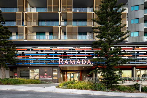 Ramada VetroBlu Scarborough Beach - Accommodation QLD 0